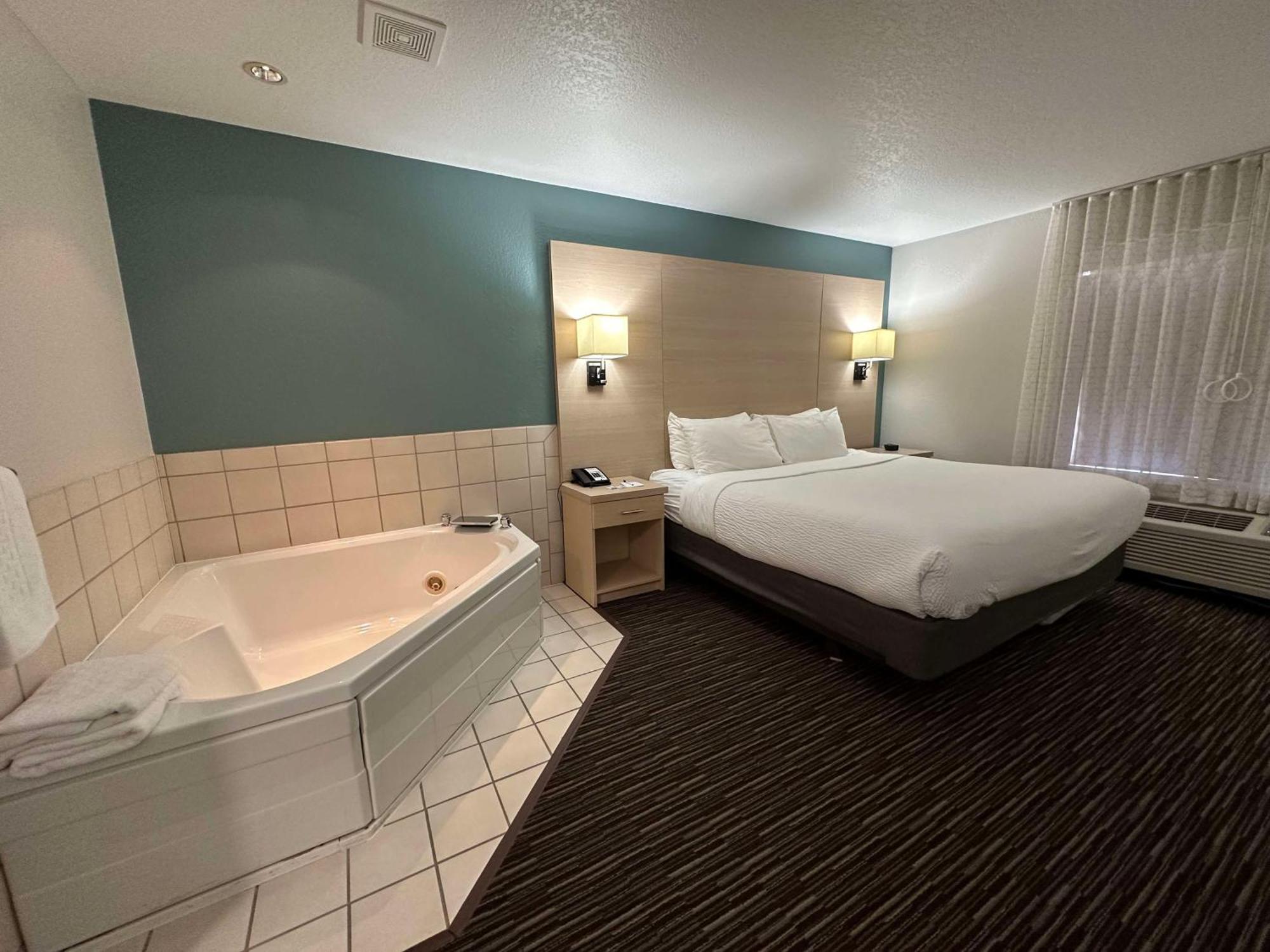 Best Western Watertown Exterior foto